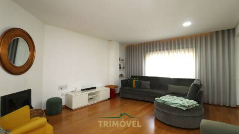 Moradia T3+1 para arrendamento em Carregosa, Oliveira de Azeméis