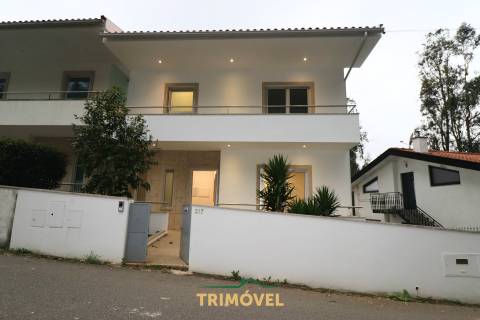 Moradia Geminada T3 Venda em São Roque,Oliveira de Azeméis