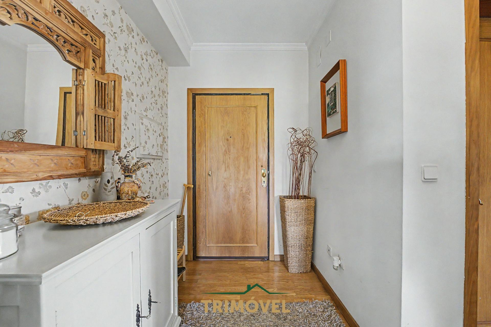Apartamento T3 com Terraço, São João da Madeira