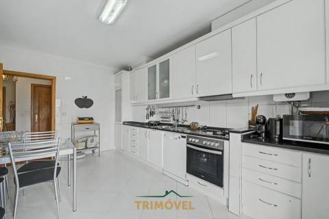 Apartamento T3 com Terraço, São João da Madeira