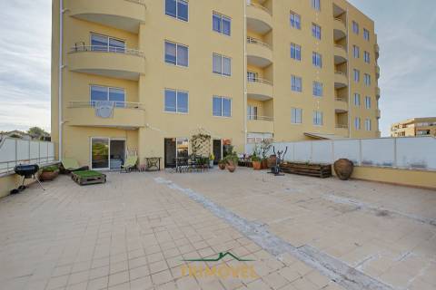 Apartamento T3 com Terraço, São João da Madeira