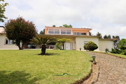 Moradia Isolada T3 Venda em Ossela,Oliveira de Azeméis