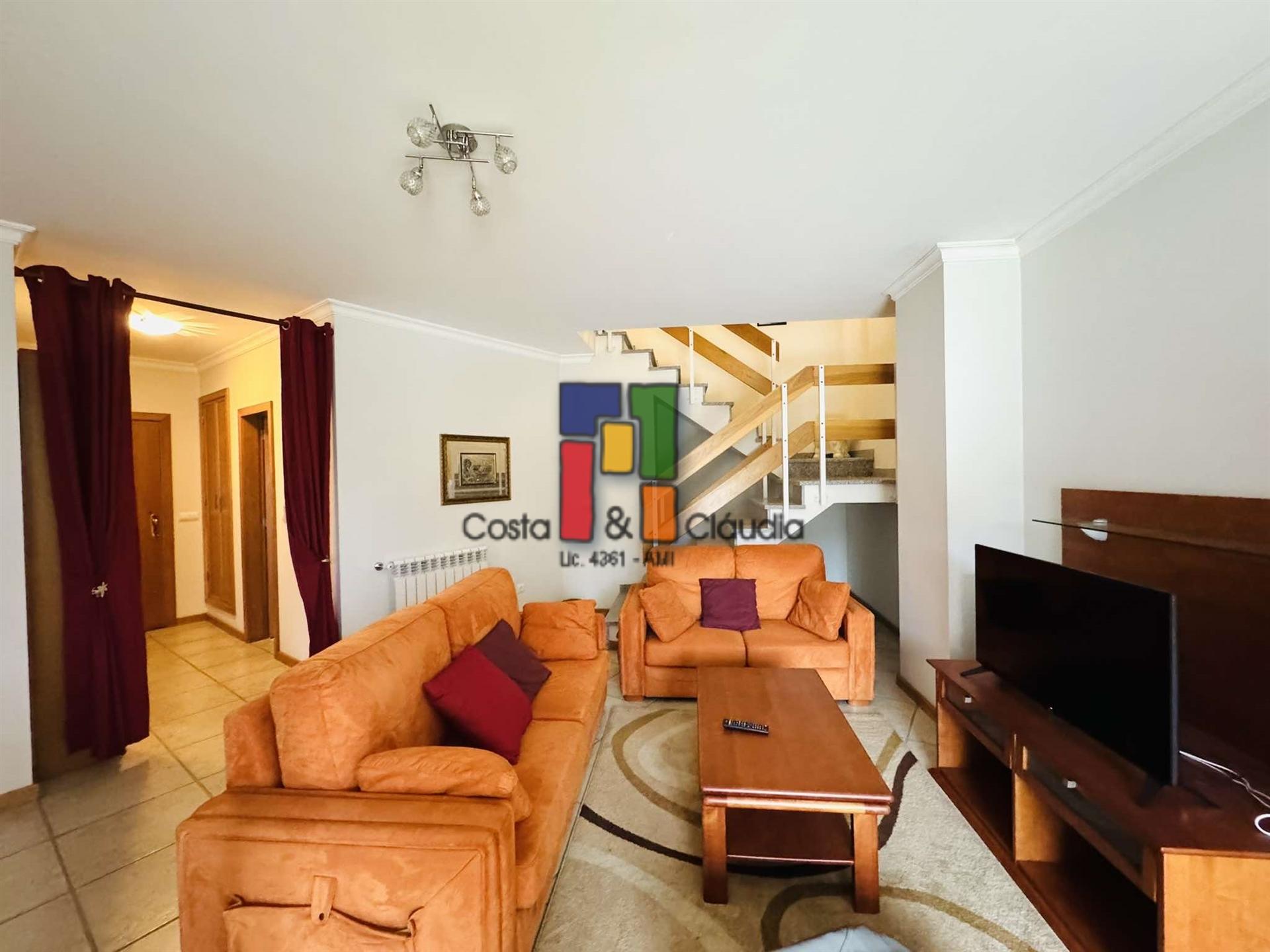 Apartamento T3 DUPLEX Venda em Oiã,Oliveira do Bairro