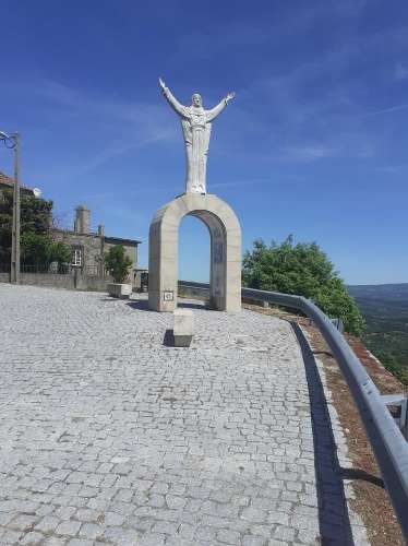 Moradia T2 Venda em Infias,Fornos de Algodres