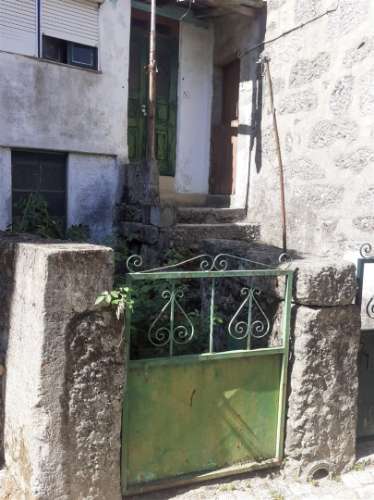 Moradia Geminada T2 Venda em Infias,Fornos de Algodres