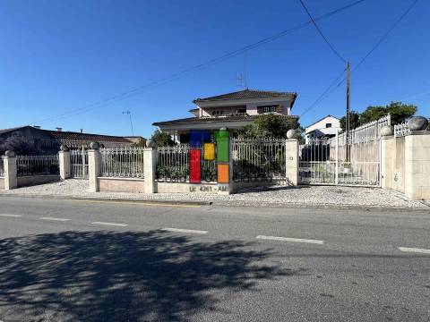 Moradia Isolada T6 Venda em Febres,Cantanhede