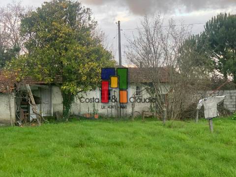 Moradia Devoluta T2 Venda em Viseu,Viseu