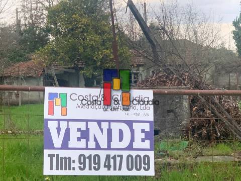 Moradia Devoluta T2 Venda em Viseu,Viseu