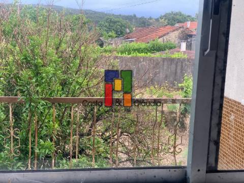 Moradia Rústica T3 Venda em Molelos,Tondela