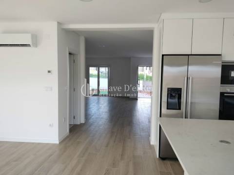 Moradia em Banda T3+2 Venda em Orgens,Viseu