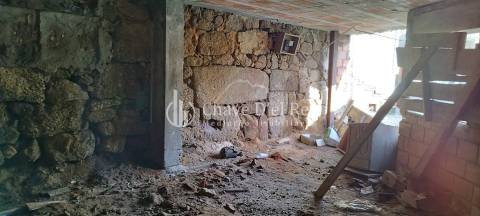 Moradia para Restaurar T1 Venda em São Cipriano e Vil de Souto,Viseu