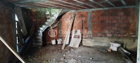 Moradia para Restaurar T1 Venda em São Cipriano e Vil de Souto,Viseu