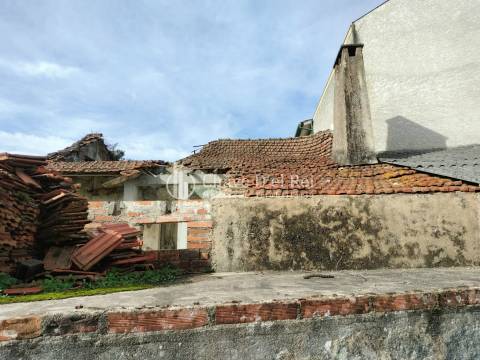Moradia Geminada T2 Venda em Mundão,Viseu