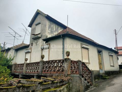 Moradia em Banda T4 Venda em São Cipriano e Vil de Souto,Viseu