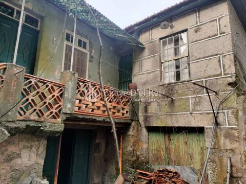 Moradia em Banda T4 Venda em São Cipriano e Vil de Souto,Viseu