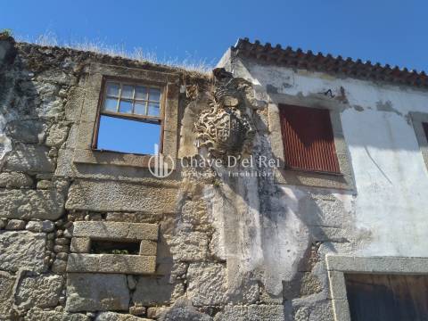 Moradia para Restaurar T5 Venda em Santos Evos,Viseu