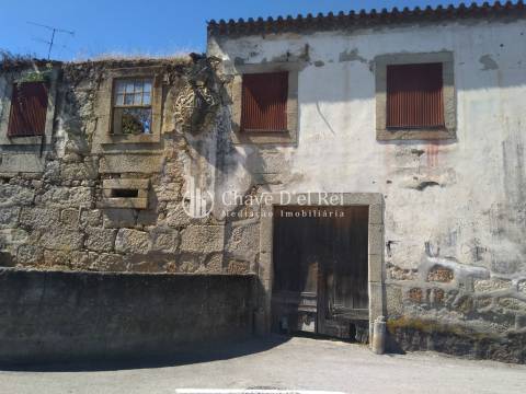 Moradia para Restaurar T5 Venda em Santos Evos,Viseu