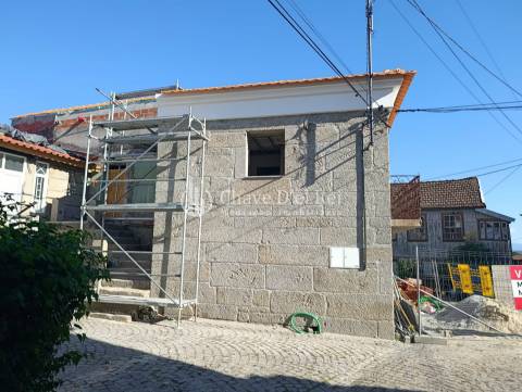 Moradia Geminada T3+2 Venda em São João de Lourosa,Viseu