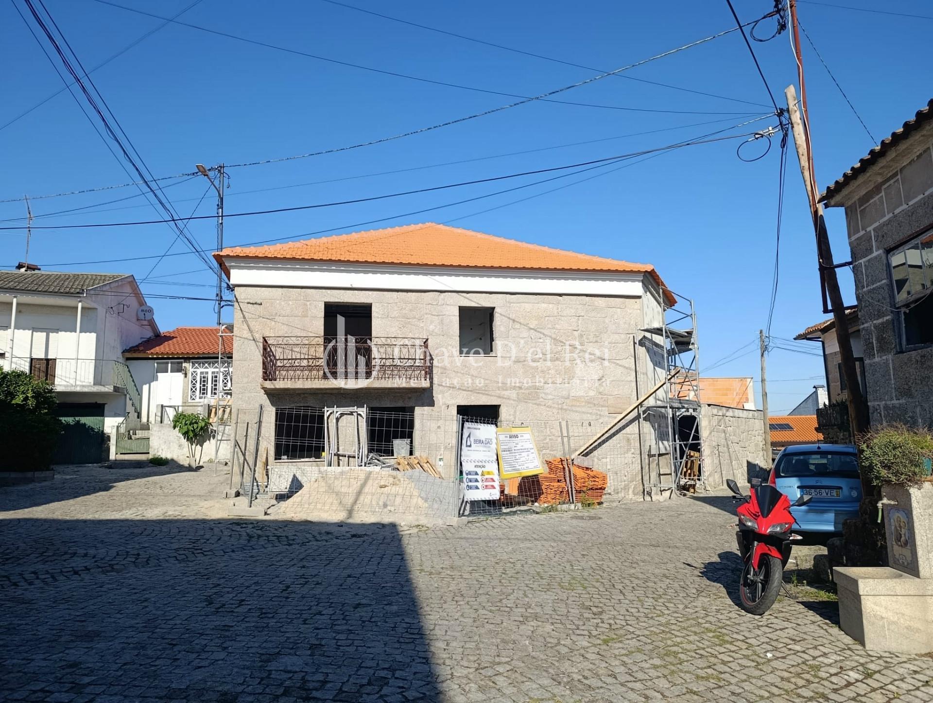 Moradia Geminada T3+2 Venda em São João de Lourosa,Viseu