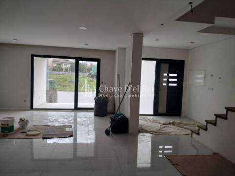 Moradia em Banda T3 Venda em Campo,Viseu