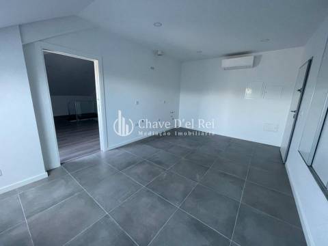 Apartamento T1+1 DUPLEX Arrendamento em Viseu,Viseu