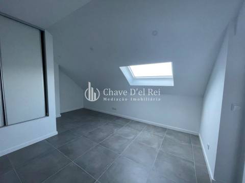 Apartamento T1+1 DUPLEX Arrendamento em Viseu,Viseu