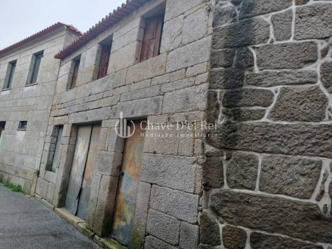 Moradia em Banda T3 Venda em Silgueiros,Viseu