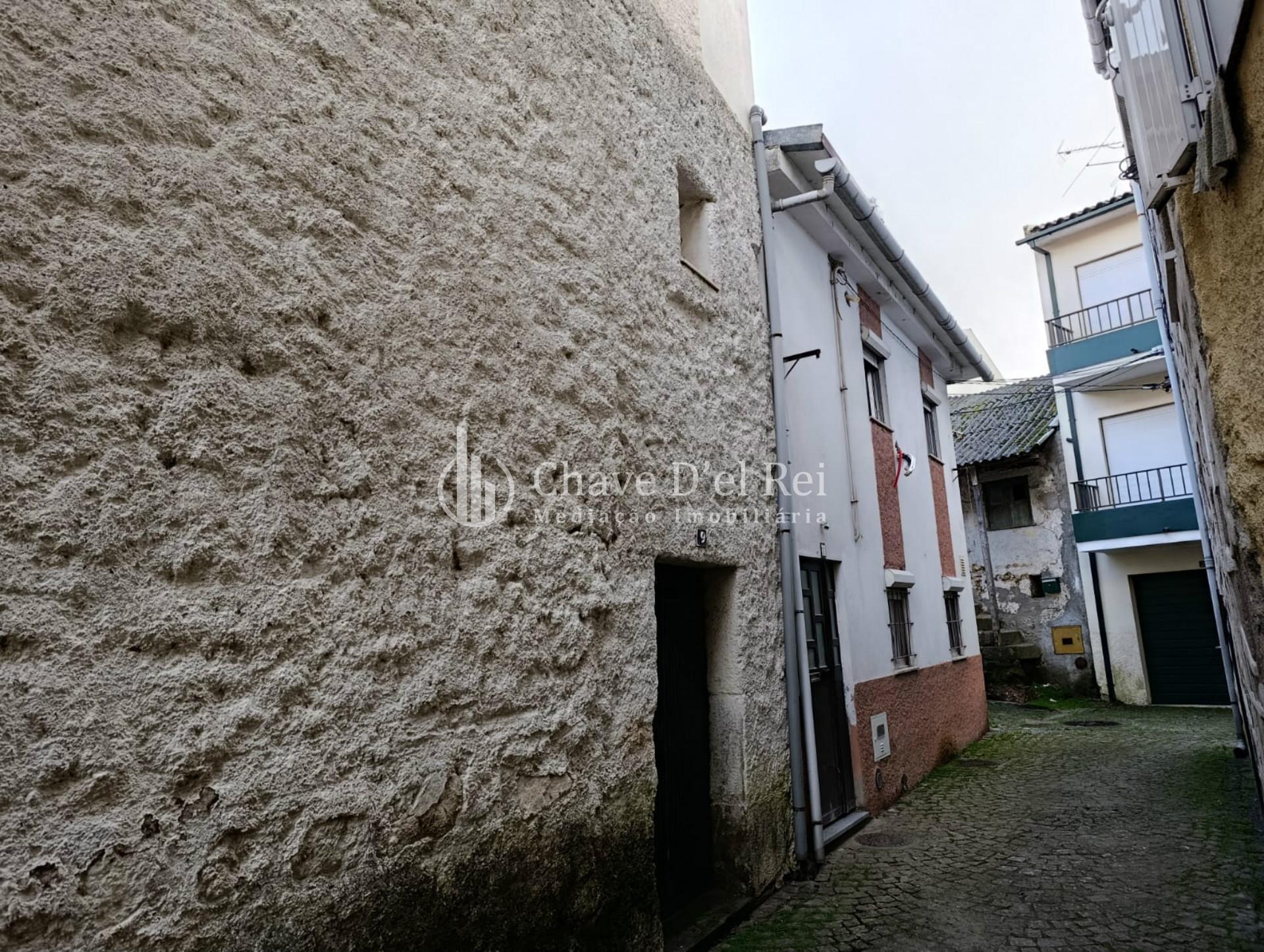 Andar Moradia T1 Venda em Repeses e São Salvador,Viseu