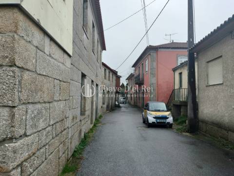 Moradia em Banda T4 Venda em Silgueiros,Viseu