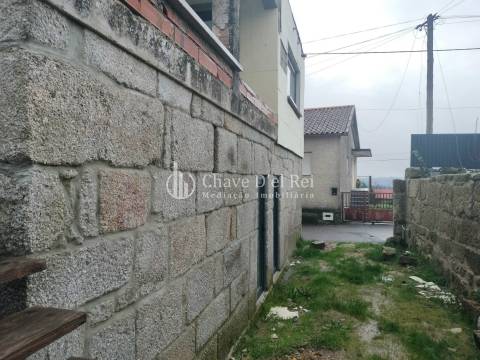 Moradia em Banda T4 Venda em Silgueiros,Viseu