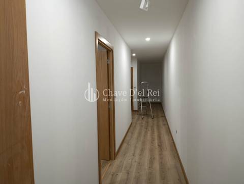 Apartamento T3 Venda em Cavernães,Viseu