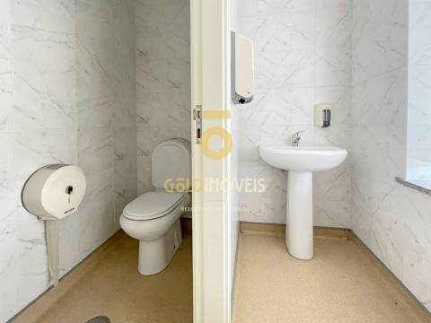 Loja  Venda em Alpendorada, Várzea e Torrão,Marco de Canaveses