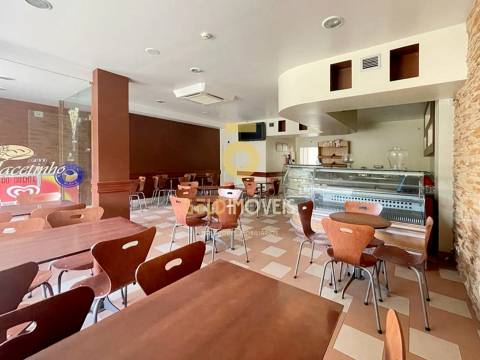 Loja  Venda em Alpendorada, Várzea e Torrão,Marco de Canaveses