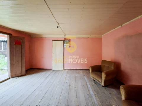 Moradia T2 para restaurar em Sá, Santa Maria de Sardoura,  Castelo de Paiva