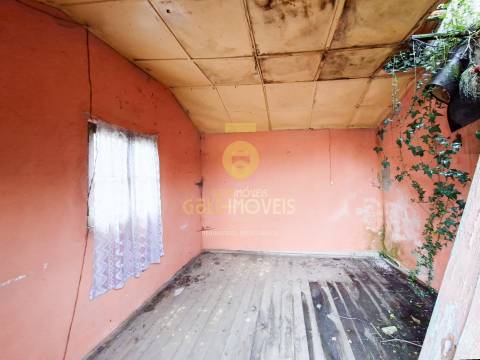 Moradia T2 para restaurar em Sá, Santa Maria de Sardoura,  Castelo de Paiva
