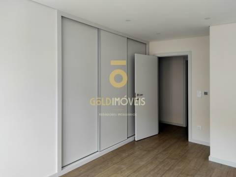Apartamento T3 Venda em Cedofeita, Santo Ildefonso, Sé, Miragaia, São Nicolau e Vitória,Porto