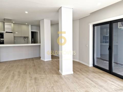 Apartamento T2+1 Venda em Oliveira de Azeméis, Santiago de Riba-Ul, Ul, Macinhata da Seixa e Madail,Oliveira de Azeméis