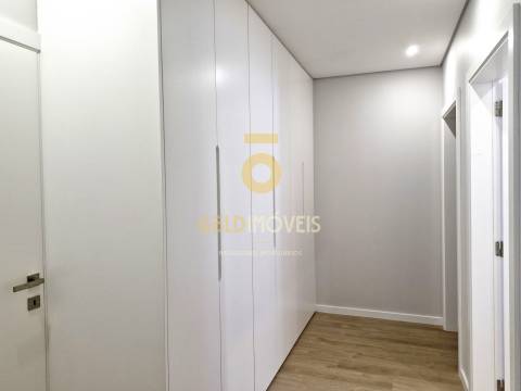 Apartamento T2+1 Venda em Oliveira de Azeméis, Santiago de Riba-Ul, Ul, Macinhata da Seixa e Madail,Oliveira de Azeméis