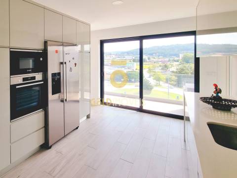 Apartamento T3 Arrendamento em Guilhufe e Urrô,Penafiel