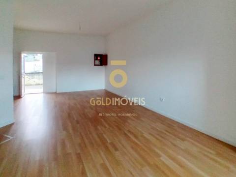 Apartamento T0 em Raiva - Castelo de Paiva