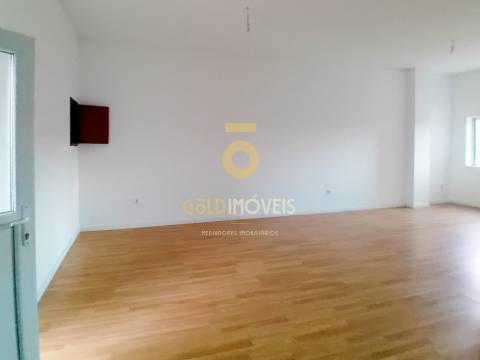 Apartamento T0 em Raiva - Castelo de Paiva