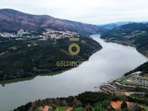 Apartamento T0 em Raiva - Castelo de Paiva