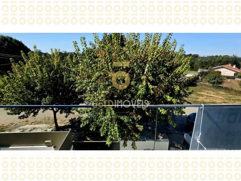 Moradia em Banda T3 Venda em Vila de Cucujães,Oliveira de Azeméis