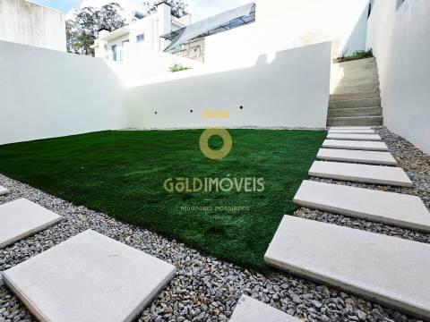 Moradia em Banda T3 Venda em Vila de Cucujães,Oliveira de Azeméis