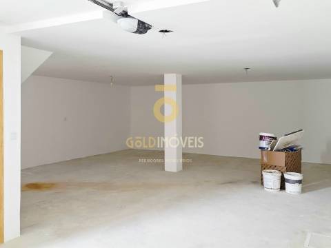 Moradia em Banda T3 Venda em Vila de Cucujães,Oliveira de Azeméis