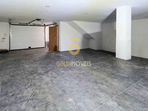 Moradia em Banda T3 Venda em Vila de Cucujães,Oliveira de Azeméis