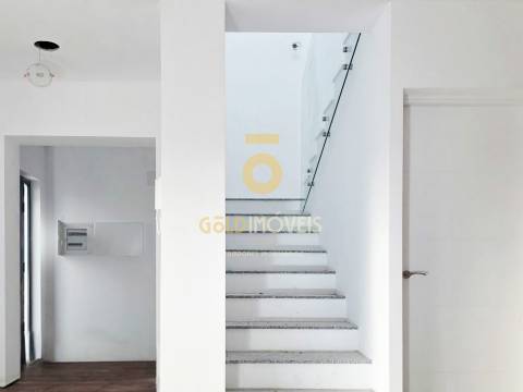 Moradia em Banda T3 Venda em Vila de Cucujães,Oliveira de Azeméis