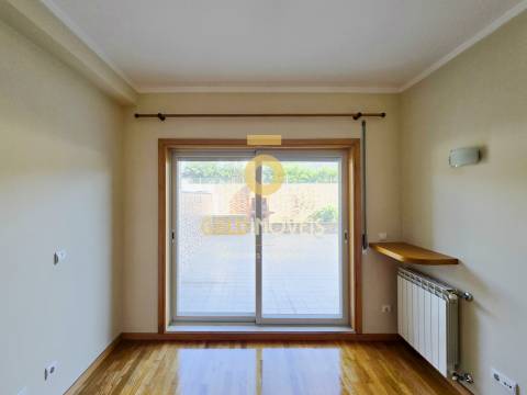 Apartamento T2 Venda em São Félix da Marinha,Vila Nova de Gaia