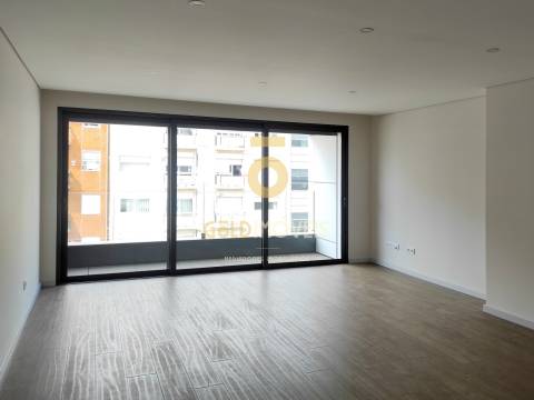 Apartamento T3 Venda em Cedofeita, Santo Ildefonso, Sé, Miragaia, São Nicolau e Vitória,Porto