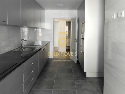 Apartamento T3 Venda em Cedofeita, Santo Ildefonso, Sé, Miragaia, São Nicolau e Vitória,Porto